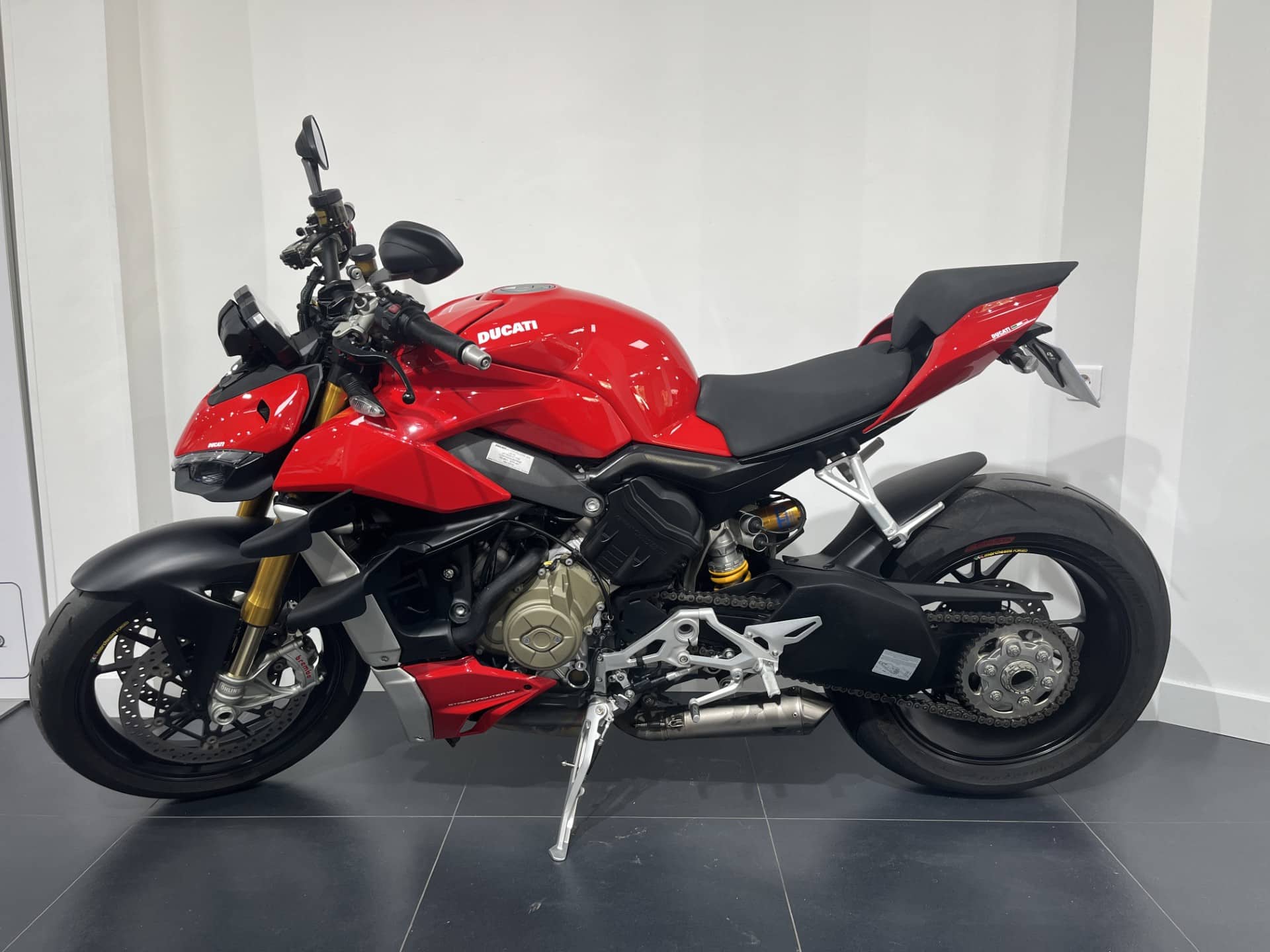 d326196a 39fb 465b 933c 532447efc531